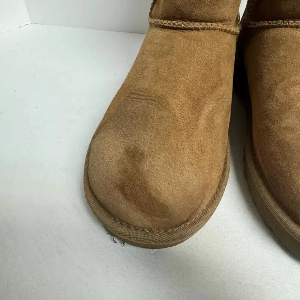 UGG root boot
